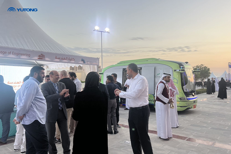 Yutong Showcases Autonomous Bus at Qatar Universitys 2024 Reunion: Shaping the Future of Transportation