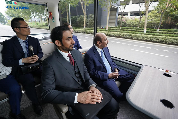 Qatars Minister of Transport Meets with Yutong Bus Chairman to Strengthen Cooperation in Sustainable Transport
