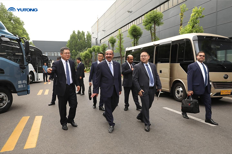 Qatars Minister of Transport Meets with Yutong Bus Chairman to Strengthen Cooperation in Sustainable Transport