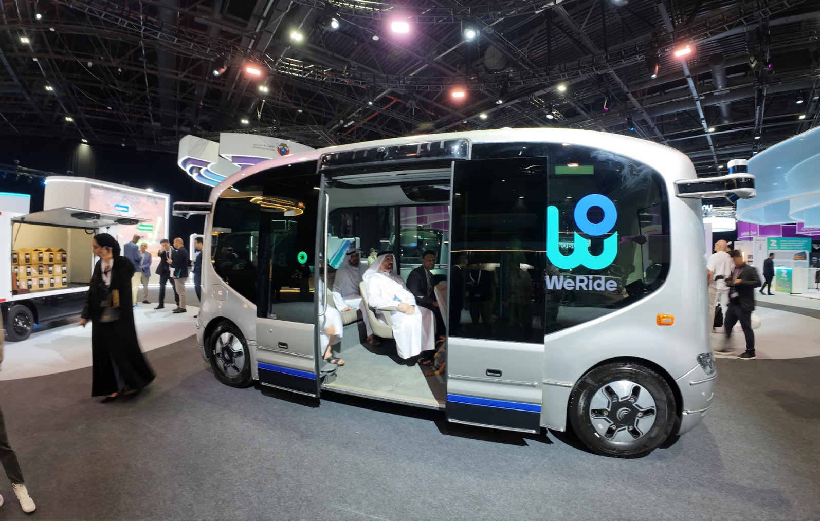 Yutong Showcases L4 Autonomous Bus “Xiaoyu” at Dubai World Congress for Self-Driving Transport 2025
