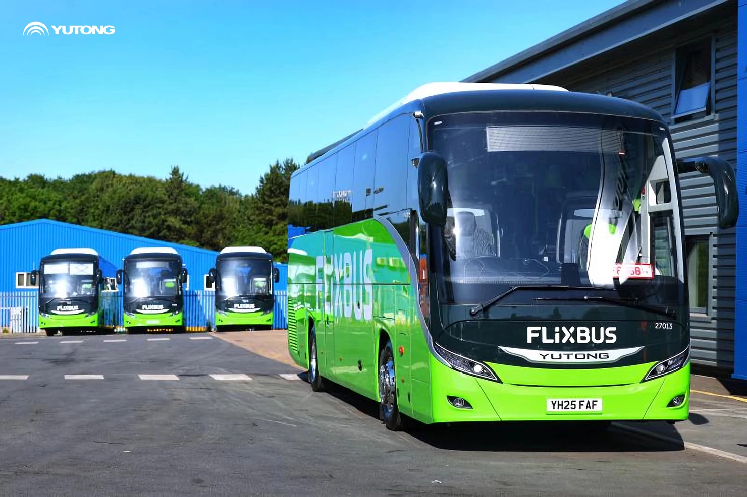 Yutong left-hand drive diesel coach T12 debuts: superior reliability for premium travel Yutong left-hand drive diesel coach T12 debuts: superior reliability for premium travel