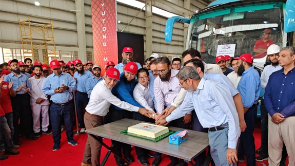 Yutong’s commitment to localization: The first Pakistani KD-assembled 9INE rolled off the production line